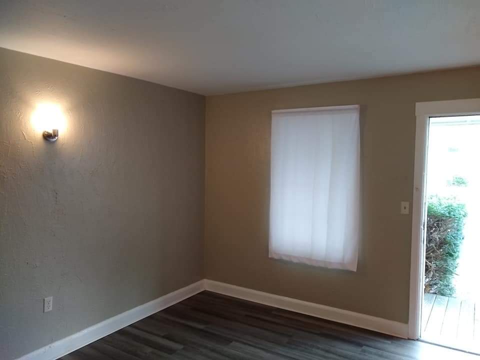 1818 Valley Ave - 7